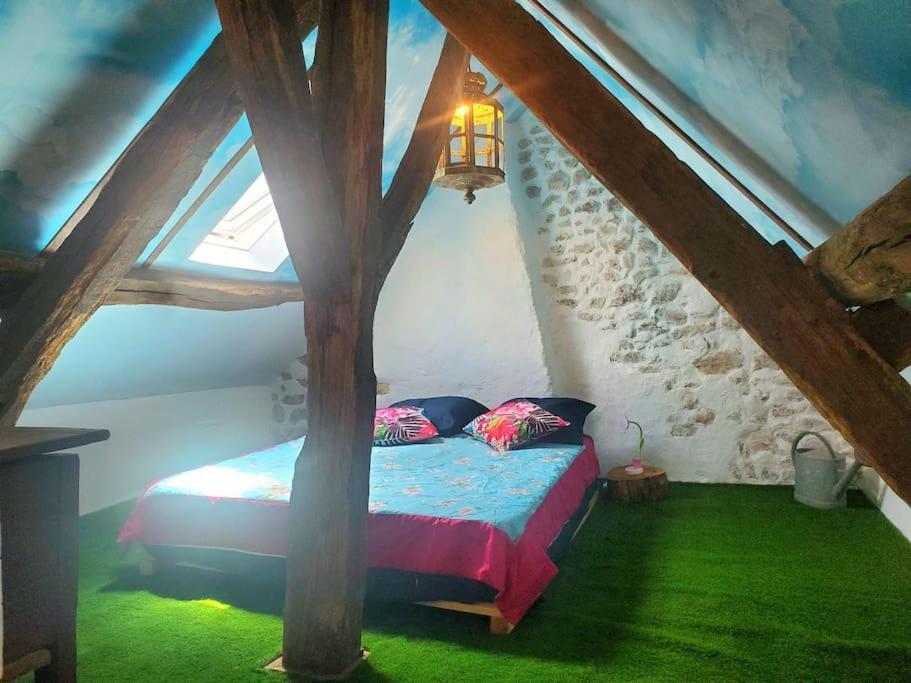 Petite Maison De Village Ygrande Esterno foto